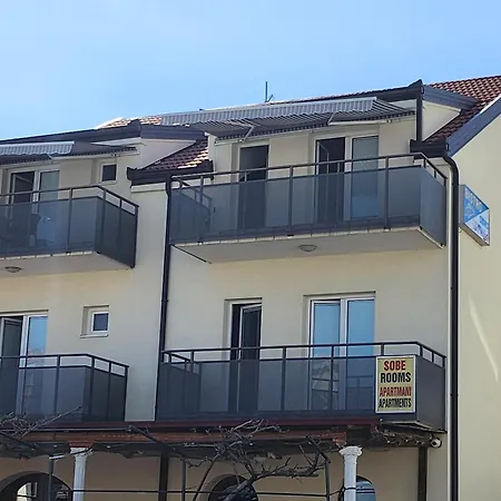 Apartment Mara *